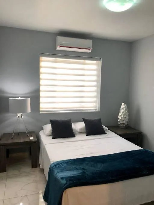 Xevize Apartment 1 Palm Beach